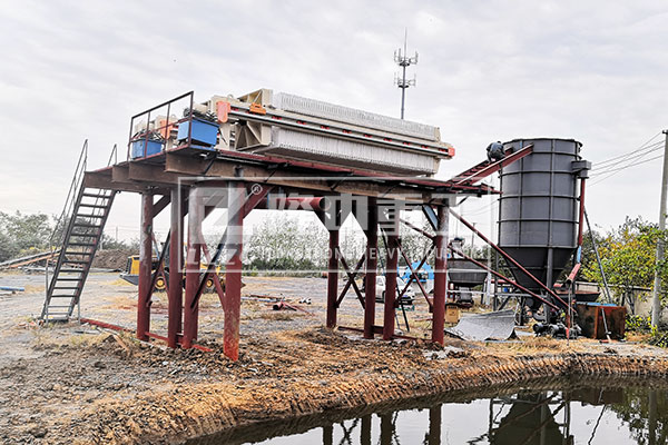 河南環(huán)保節(jié)能污泥廂式壓濾機設備走進江西市場 價格實惠引用戶點贊